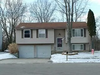 271 Green Lake St photo 1