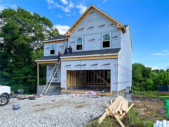 5th image of 1078 New Hope Dr