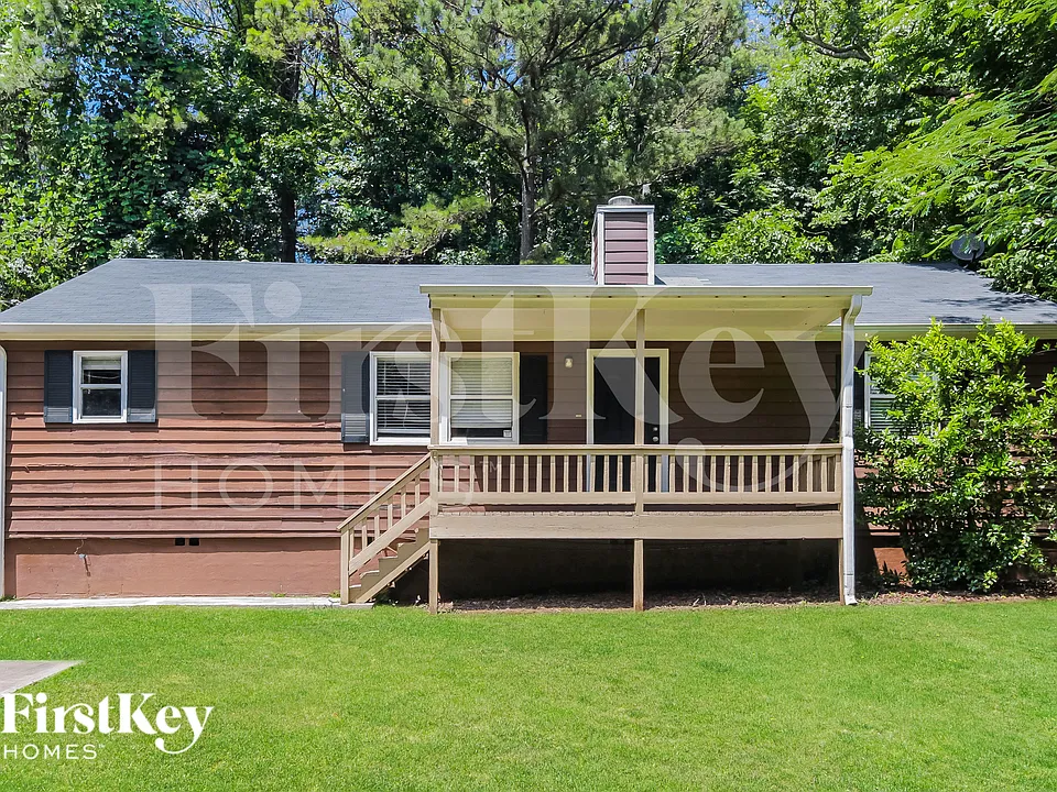 585 Kurtz Rd