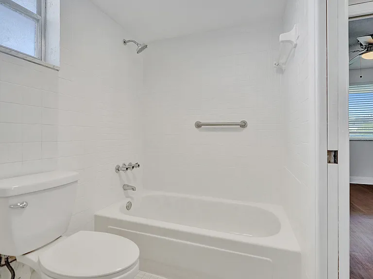 2640 Garden Dr S #301 — Photo 27