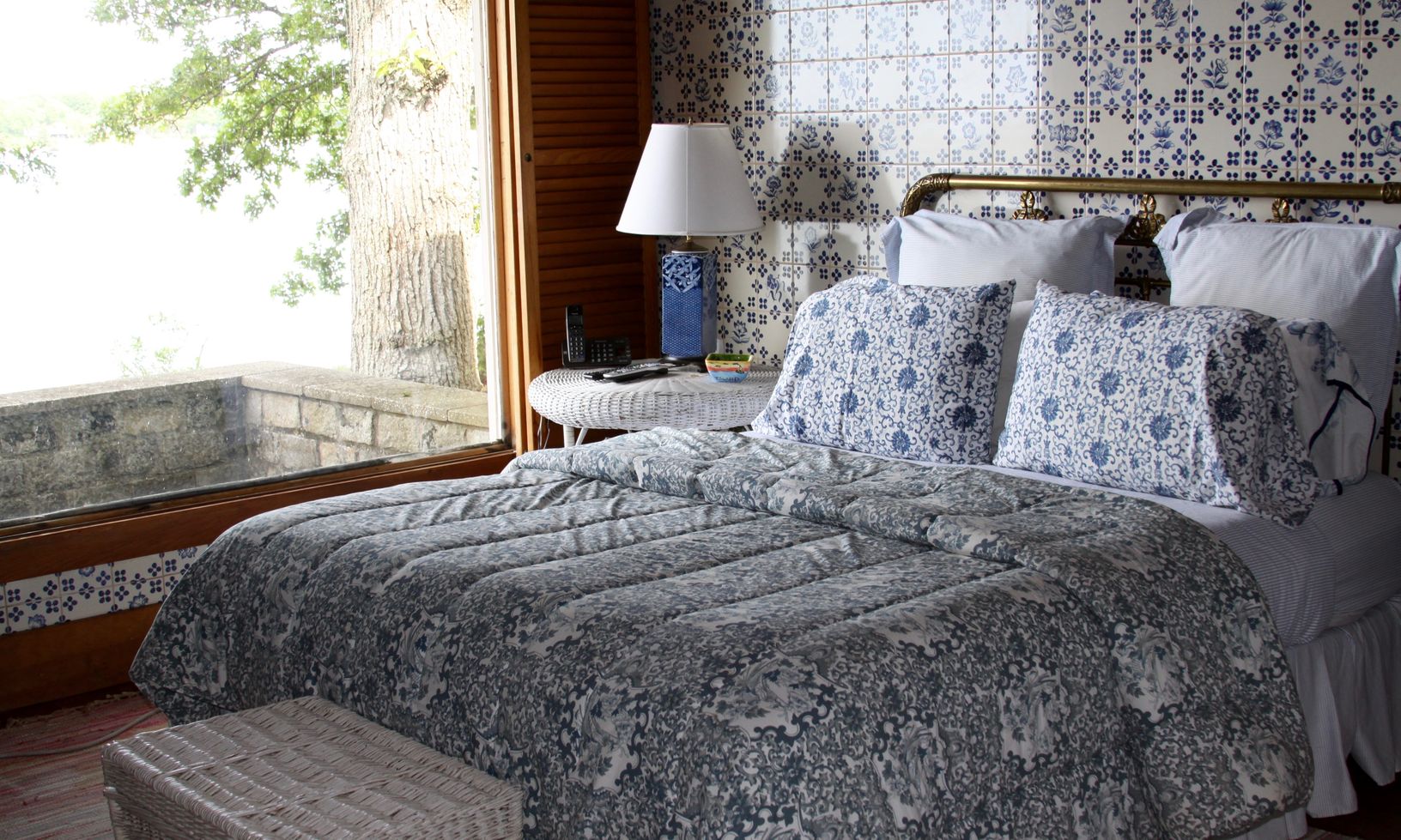 Master bedroom with Waterview and Access to Patio