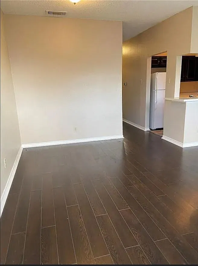 2 bed, 796 sqft, $1,875 — Photo 2
