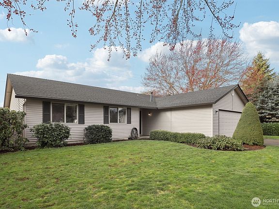2nd image of 15811 NE 35th Street