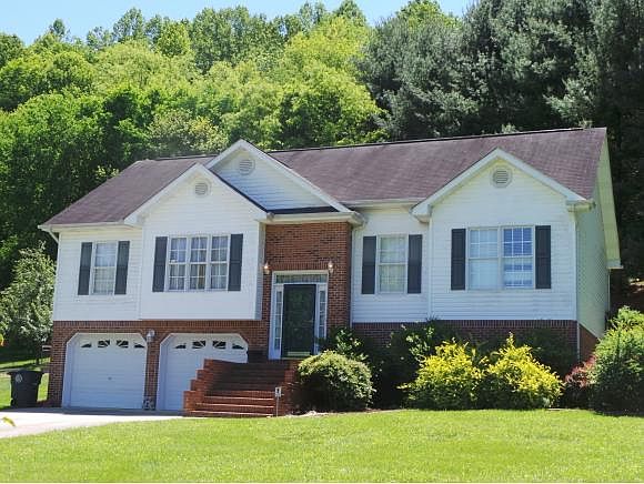 1st image of 804 S Sherbrooke Cir