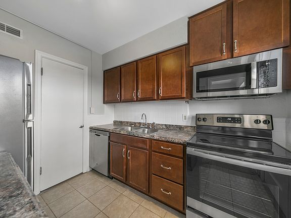 4th image of 6010 S Kingshighway Blvd #H1