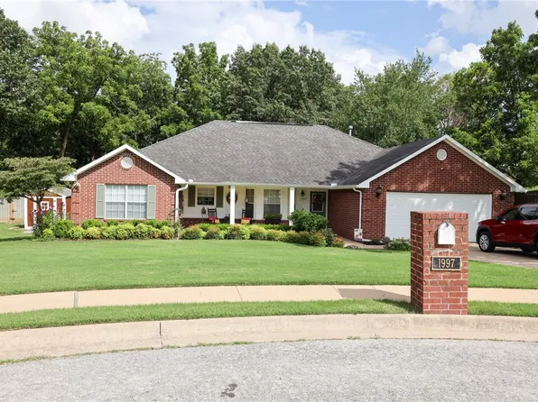 1997 Silverado Pl, Springdale, AR 72762