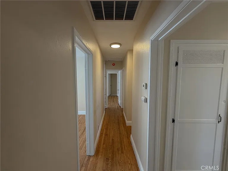 126 S Batavia St — Photo 13