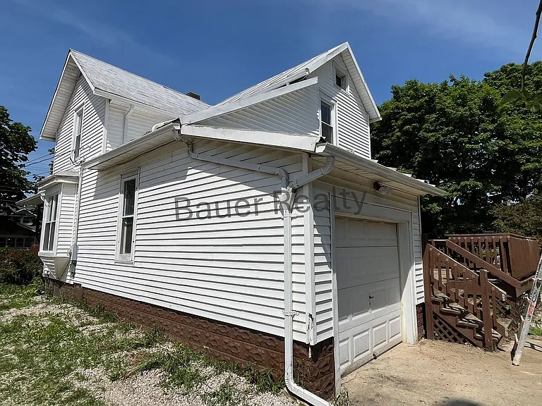 58 E Main St — Photo 4