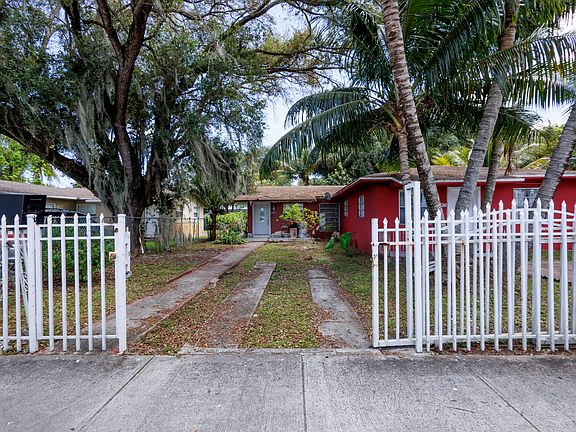 3rd image of 426 NE 166th Street #2