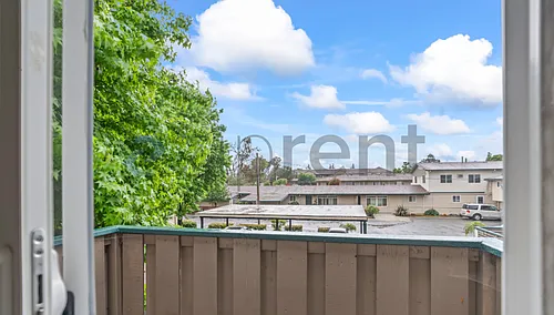 1185 Meadow Ln #109 Photo 1