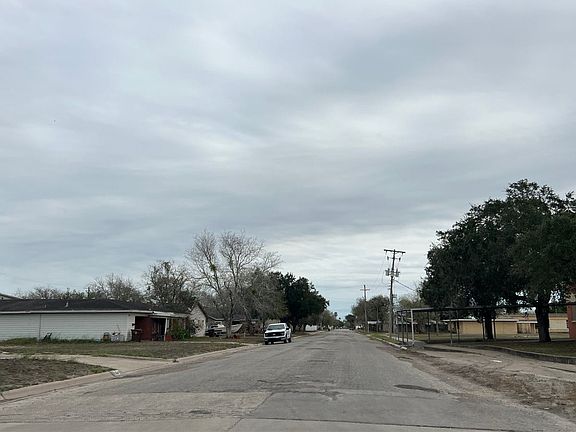 5th image of 521 E Fordyce Ave