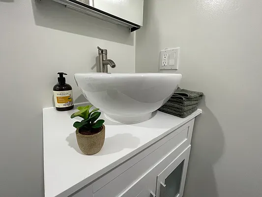 Rented by MOTION New York | media 16