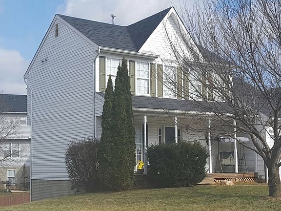 3rd image of 13865 Redford Ln