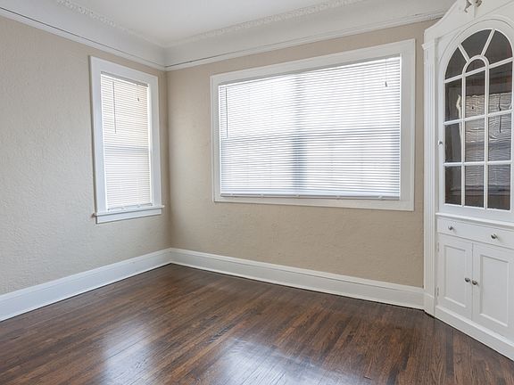 5th image of 3227 James Ave N