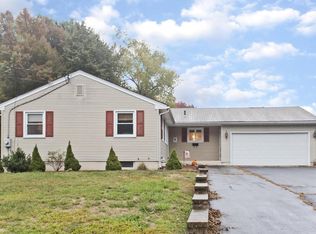 3 Jeane Dr, Holyoke, MA 01040