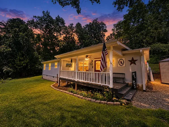 109 Dorothy Hughes Rd, Blairsville, GA 30512