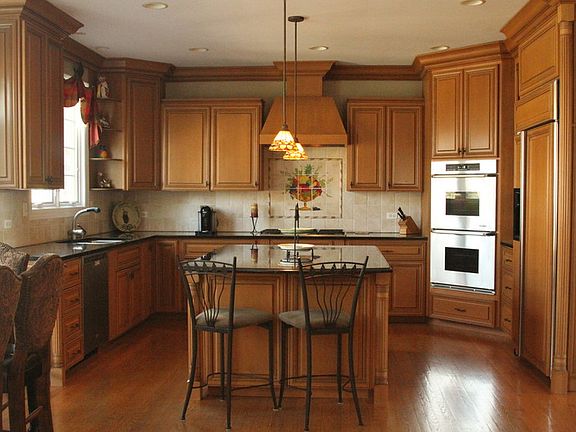 4th image of 926 W Kelsey Ct