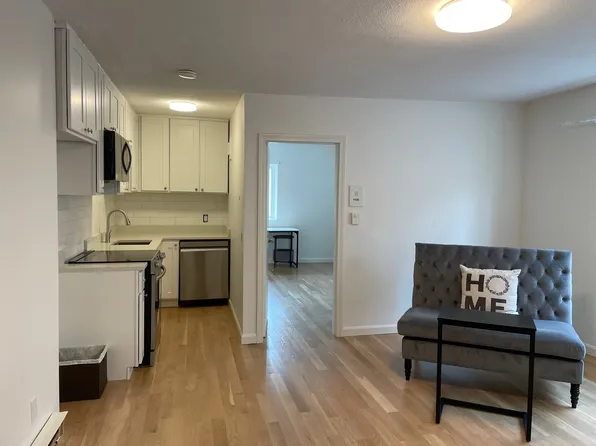 200 Kelton St APT 33, Allston, MA 02134