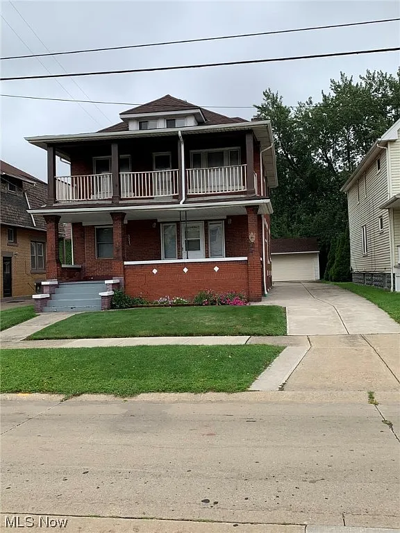 3925 E 42nd St photo 1