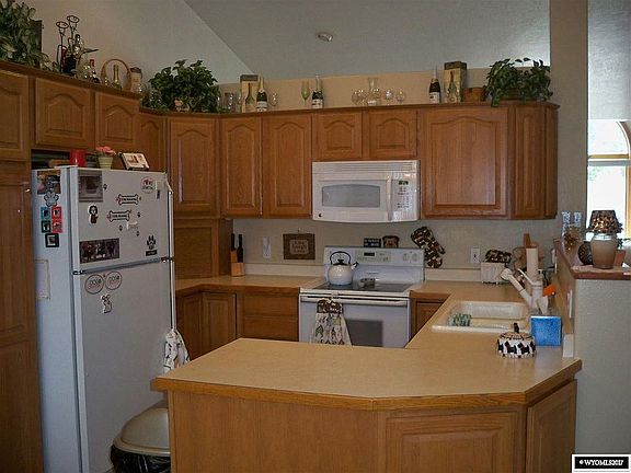 3rd image of 1341 Juniper Dr