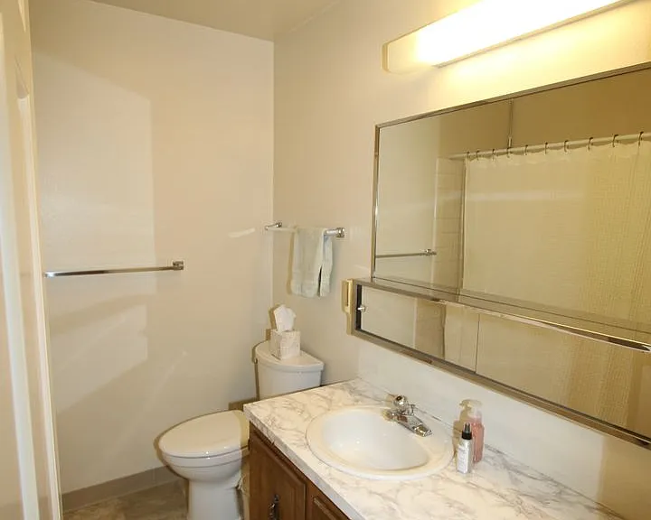 2230 Daybreak Ct — Photo 4