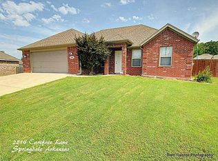2214 Carefree Ln, Springdale, AR 72764