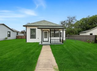 705 Hallvale Dr, White Settlement, TX 76108