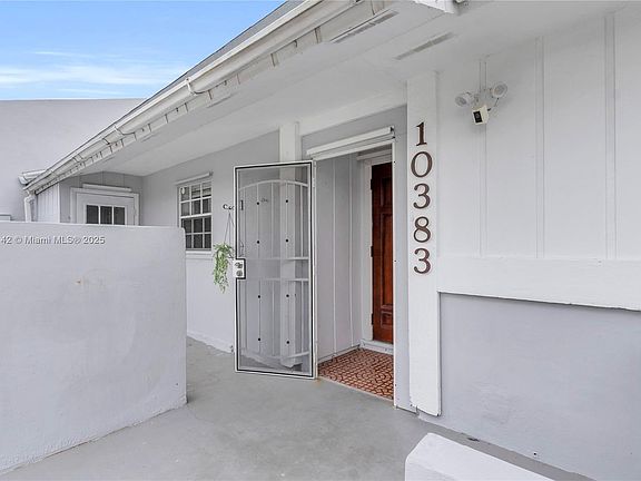 2nd image of 10383 SW 209th Ln
