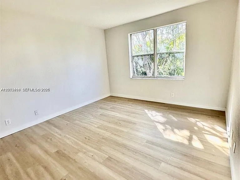4946 SW 38th Way — Photo 24