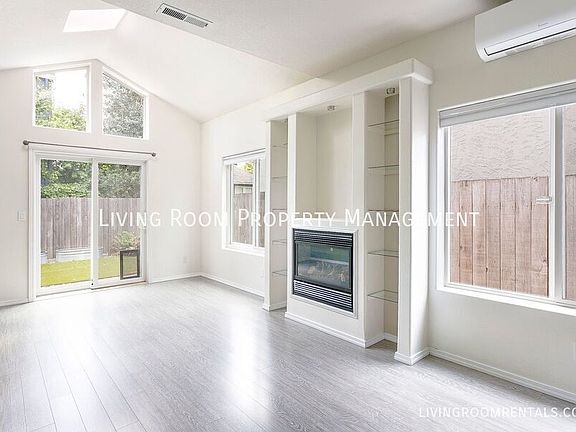 3rd image of 7604 N McKenna Ave