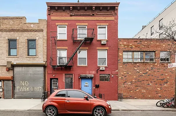 Rented by Compass | media 10