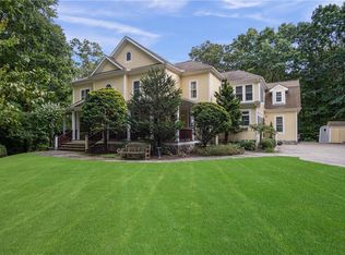 35 Lantern Rd, Lincoln, RI 02865