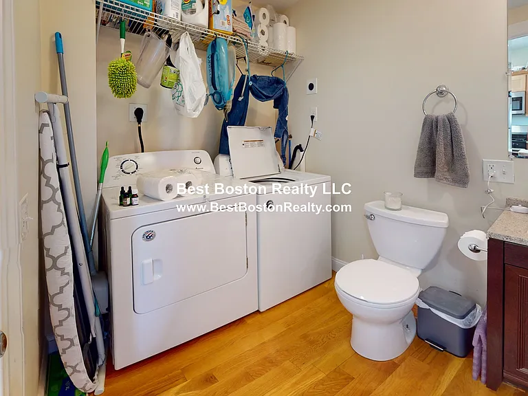317 Main St #2 — Photo 16