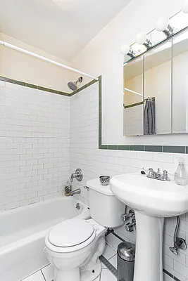 Rented by Living New York | media 11