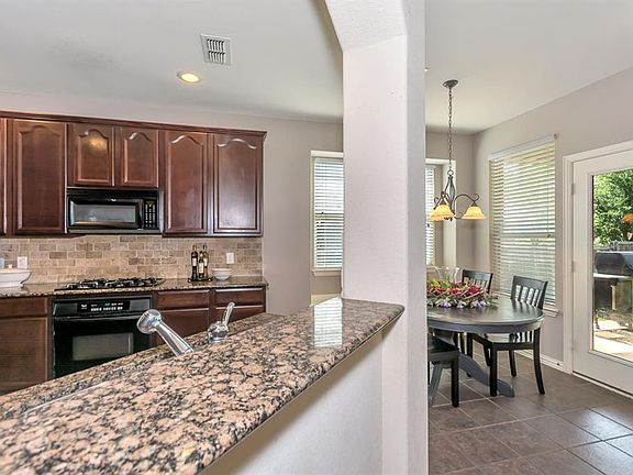 3rd image of 1707 Glen Aerie Ln
