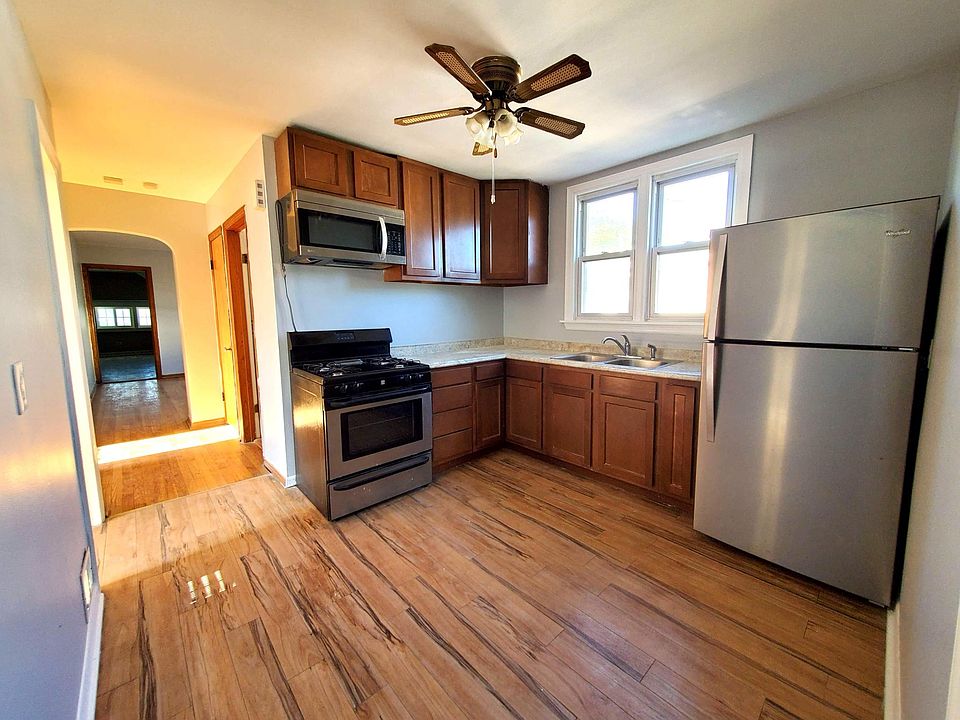 1st image of 5713 W Grace St #2