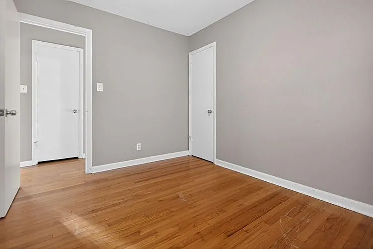 5353 N 56th St — Photo 13