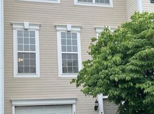 8517 Gateway Rd, Breinigsville, PA 18031