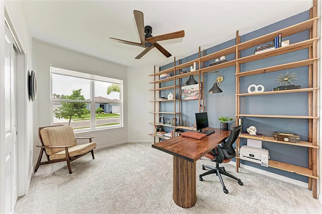 3 bed, 2.0 bath, 1693 sqft, $2,495 — Photo 3