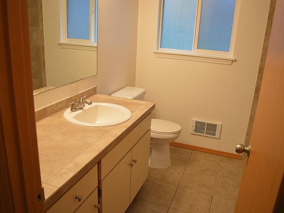 4th image of 1204 N 173rd St