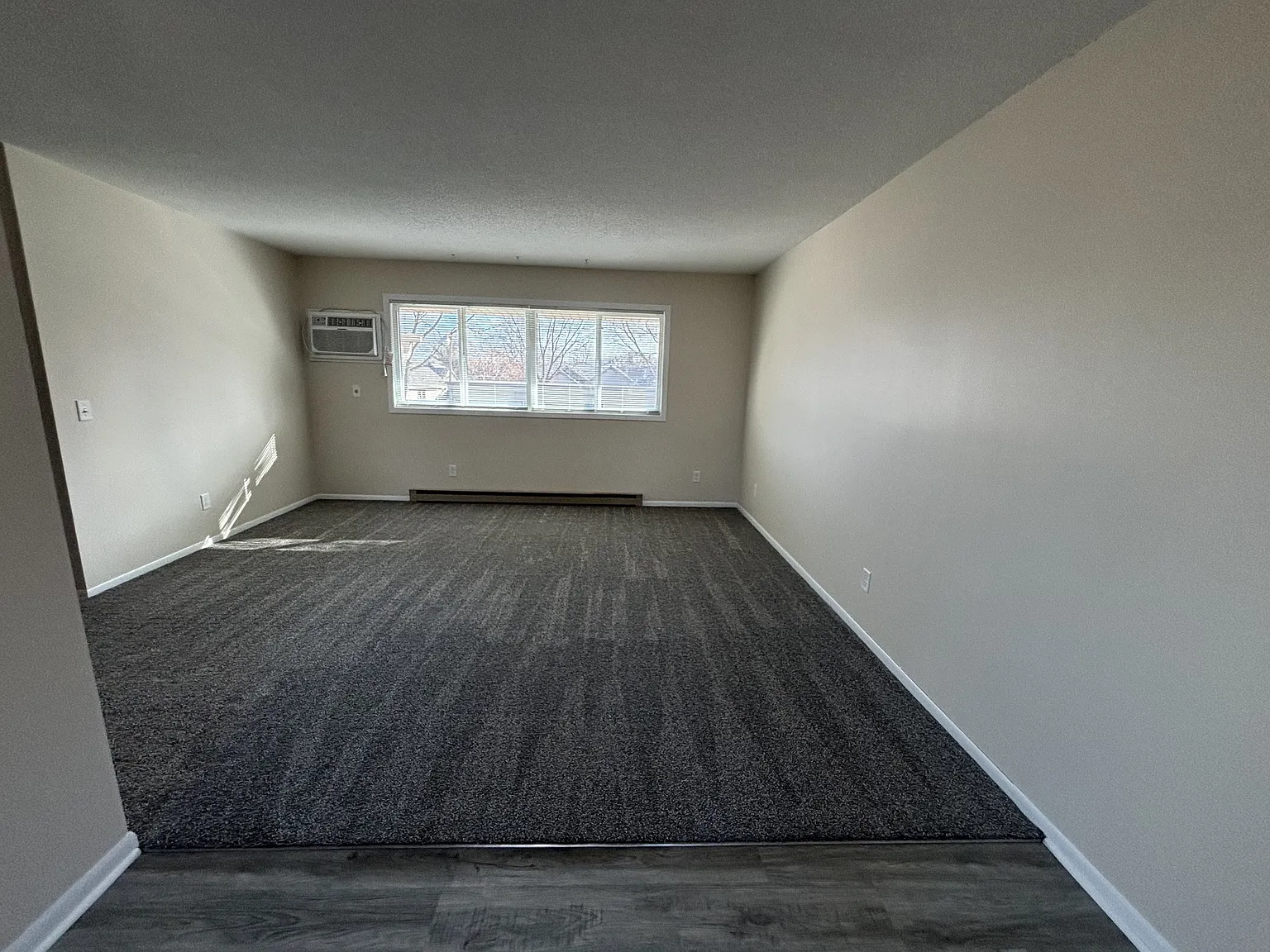 1860 Meadowvale Road Northwest - 8 — Photo 4