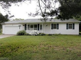 16973 Lovers Ln, Three Rivers, MI 49093