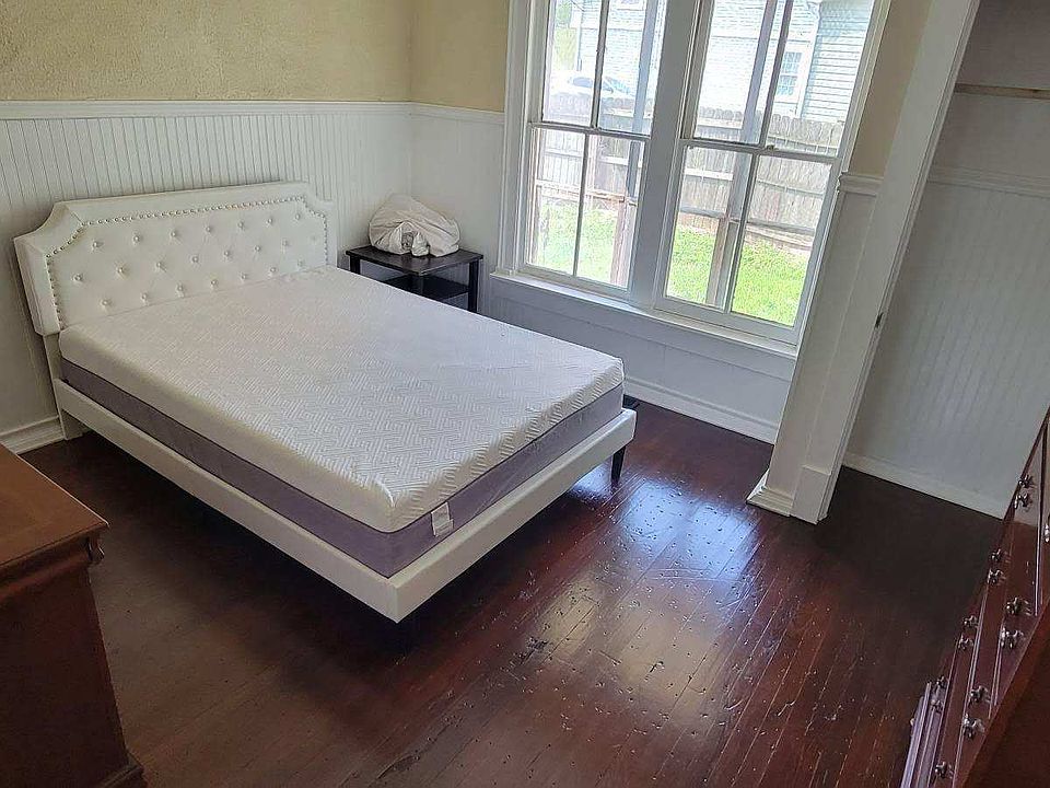 1st image of 406 E Unaka Ave #2