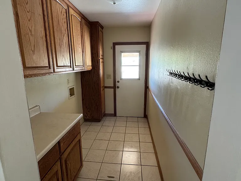 1515 N Mountain Ave — Photo 6