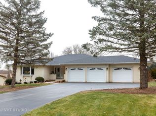 9N795 Hogan Hl, Elgin, IL 60124