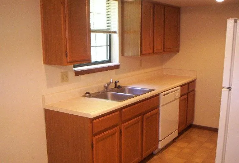 7324 N Liberty St — Photo 4