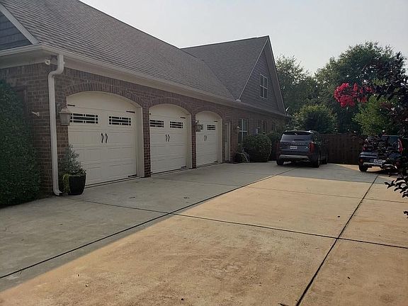 Extra wide 3 car garage