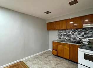 41 Smith St #8, Irvington, NJ 07111