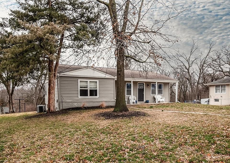 1st image of 541 S Bluegrass Dr