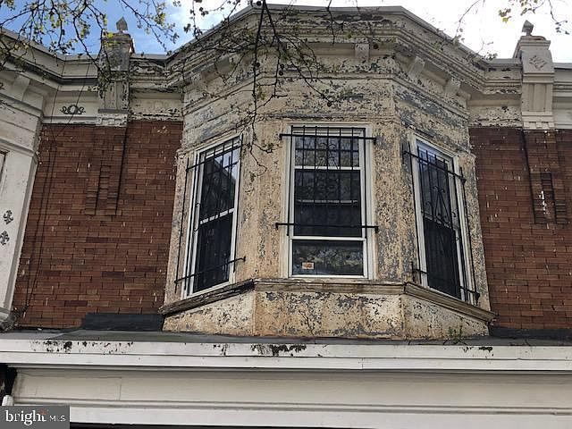 1st image of 217 N Creighton St